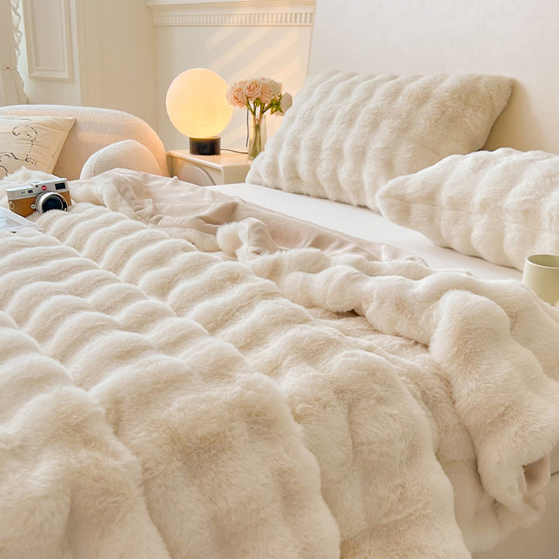 Luxury Thick Faux Fur Blanket Soft Plush Throw with Cushion Cream White