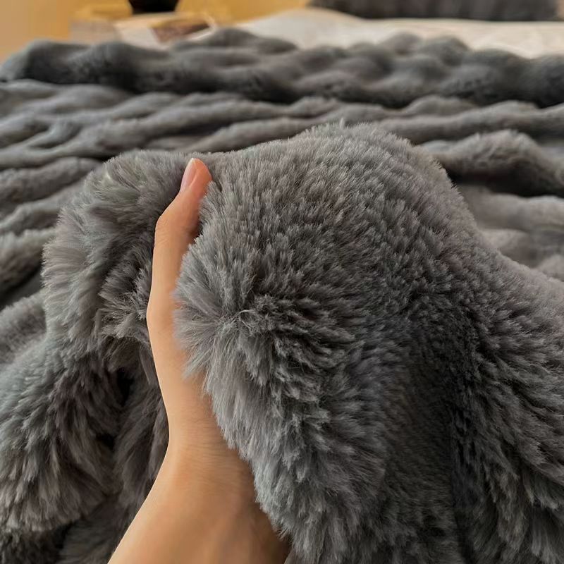 Super Soft Large Faux Fur Winter Blanket Throw Rug  Dark Grey