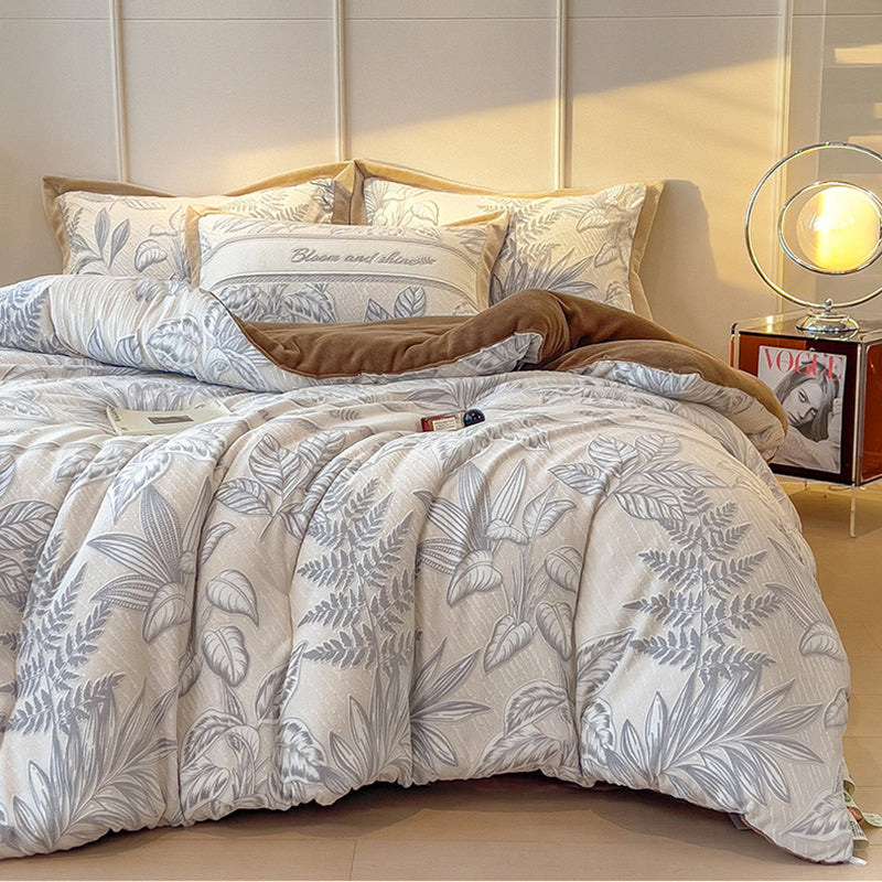 Winter Warm Jacquard Leaf Milk Velvet Comforter Plush Blanket 200x230cm