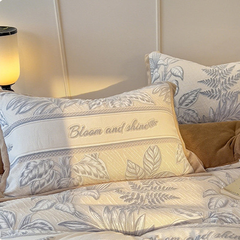 Winter Warm Jacquard Leaf Milk Velvet Comforter Plush Blanket 200x230cm