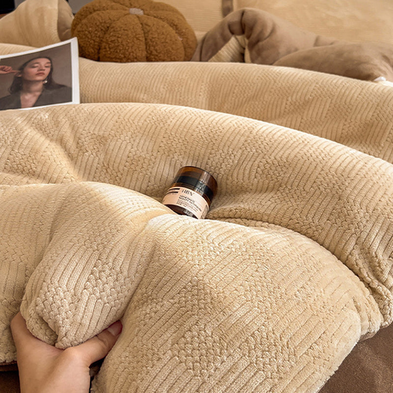 Thick Winter Warm Quilt Reversible Jacquard Milk Velvet Comforter 200x230cm Beige