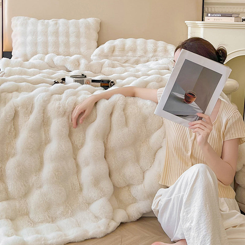 Luxury Thick Faux Fur Blanket Soft Plush Throw with Cushion Cream White