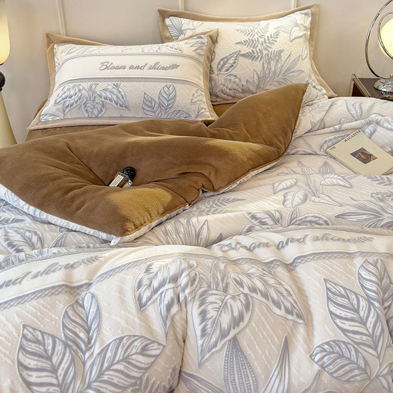 Winter Warm Jacquard Leaf Milk Velvet Comforter Plush Blanket 200x230cm