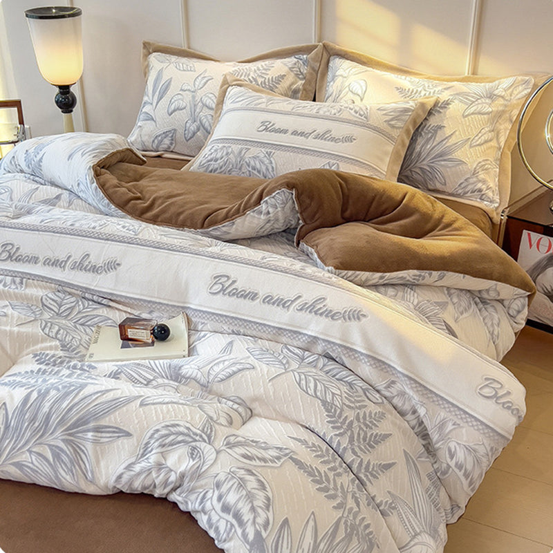 Winter Warm Jacquard Leaf Milk Velvet Comforter Plush Blanket 200x230cm