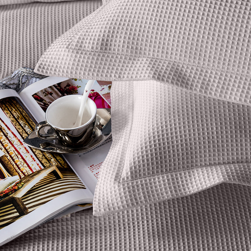 A Pair of 100% Cotton Smoke Grey Waffle Pillowcases 48x73cm+5cm