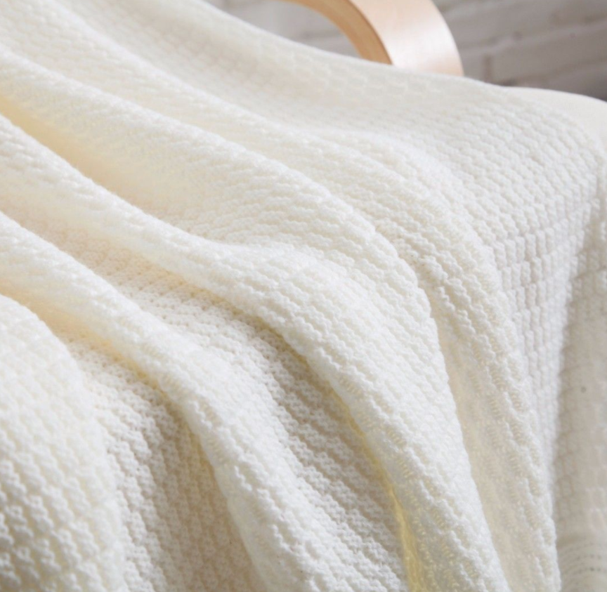 Super Soft Acrylic PomPom Knitted Blanket 120x180cm