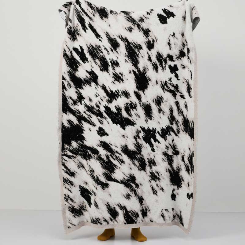 Super Soft Microfibre Winter White Blanket 130x160cm Cow Pattern Throw Rug