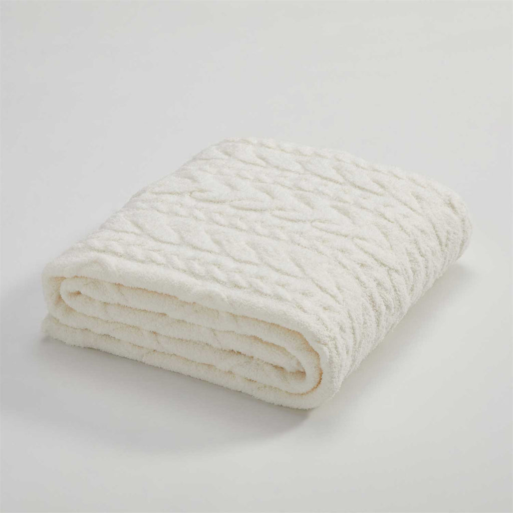 Super Soft Microfibre Winter White Blanket 130x160cm Diamond Pattern Throw Rug