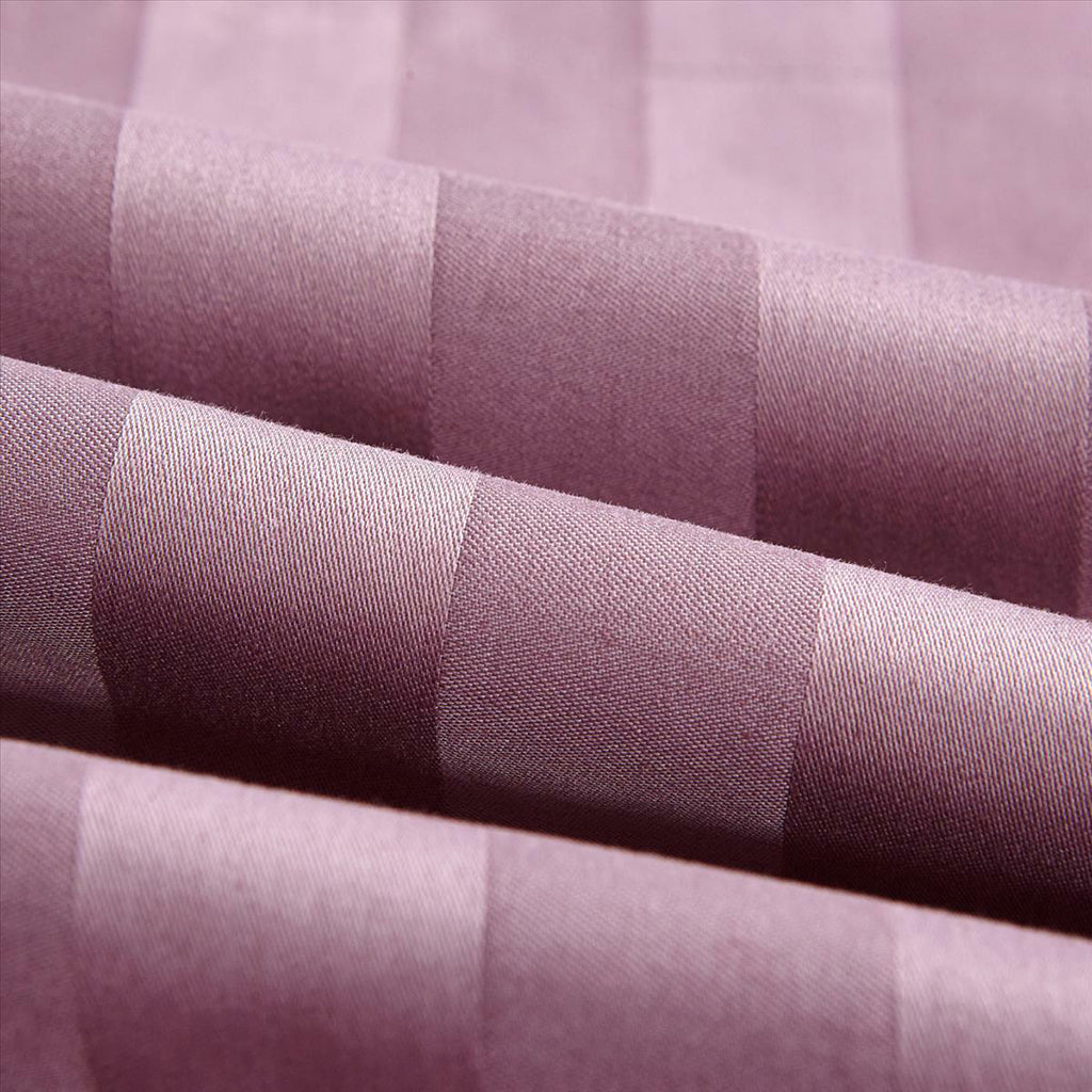 A Pair of 100% cotton Pillowcases Sateen Striped Standard Pillow slips 48x73cm