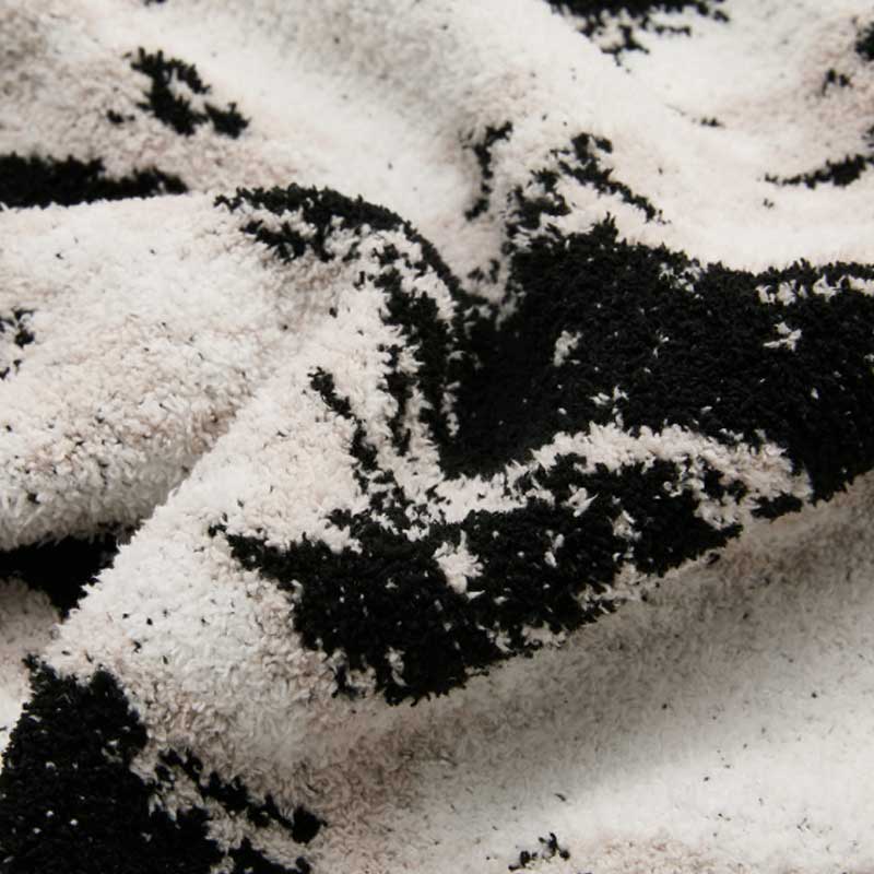 Super Soft Microfibre Winter White Blanket 130x160cm Cow Pattern Throw Rug