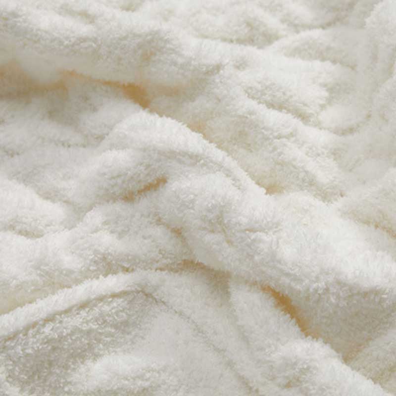 Super Soft Microfibre Winter White Blanket 130x160cm Diamond Pattern Throw Rug