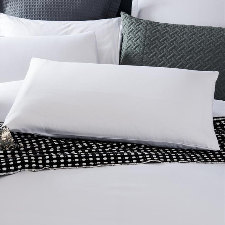 A Pair of 350TC Hotel Quality Plain White Pillowcases