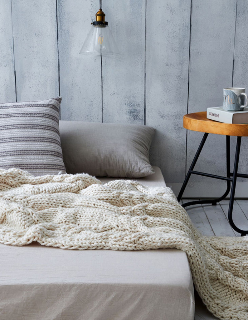 Acrylic Hand Knitted Blanket Exquisite Workmanship Tassel Throw Rug Beige 130x160cm